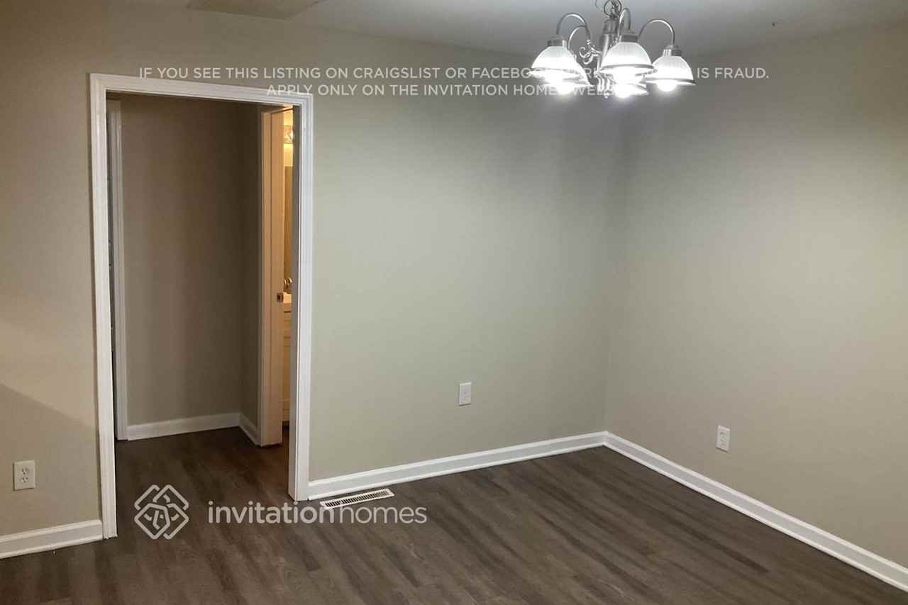 2407 Cresta Dr - Photo 2 of 20