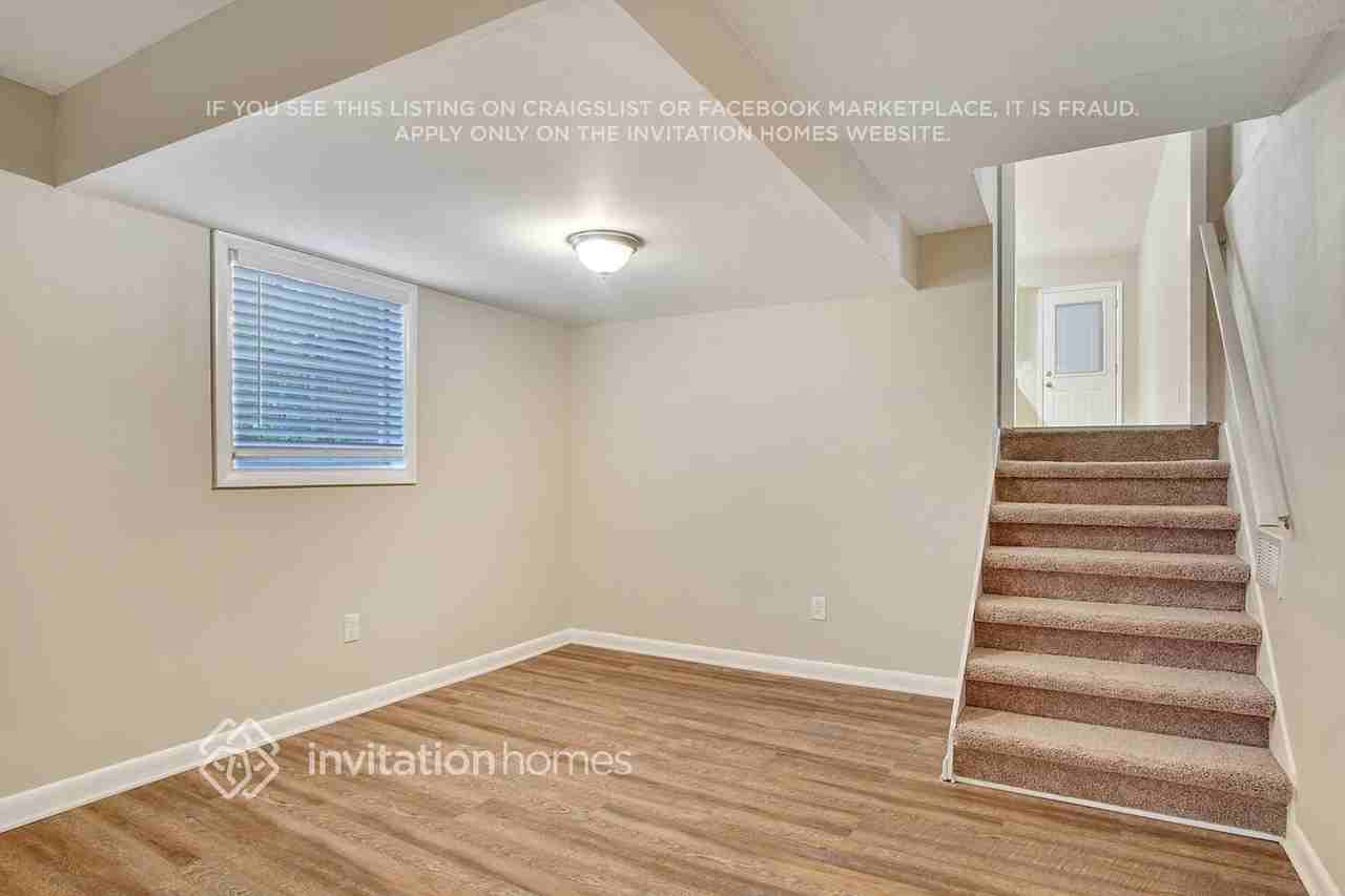3091 Orbit Cir - Photo 5 of 21