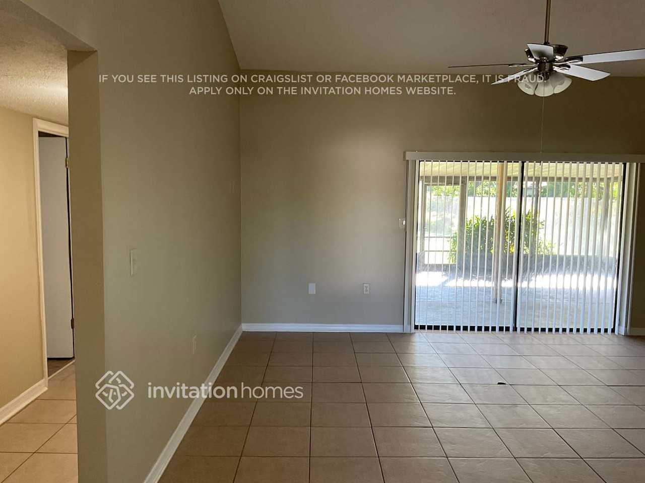 1726 Lake Crest Ave - Photo 3 of 20