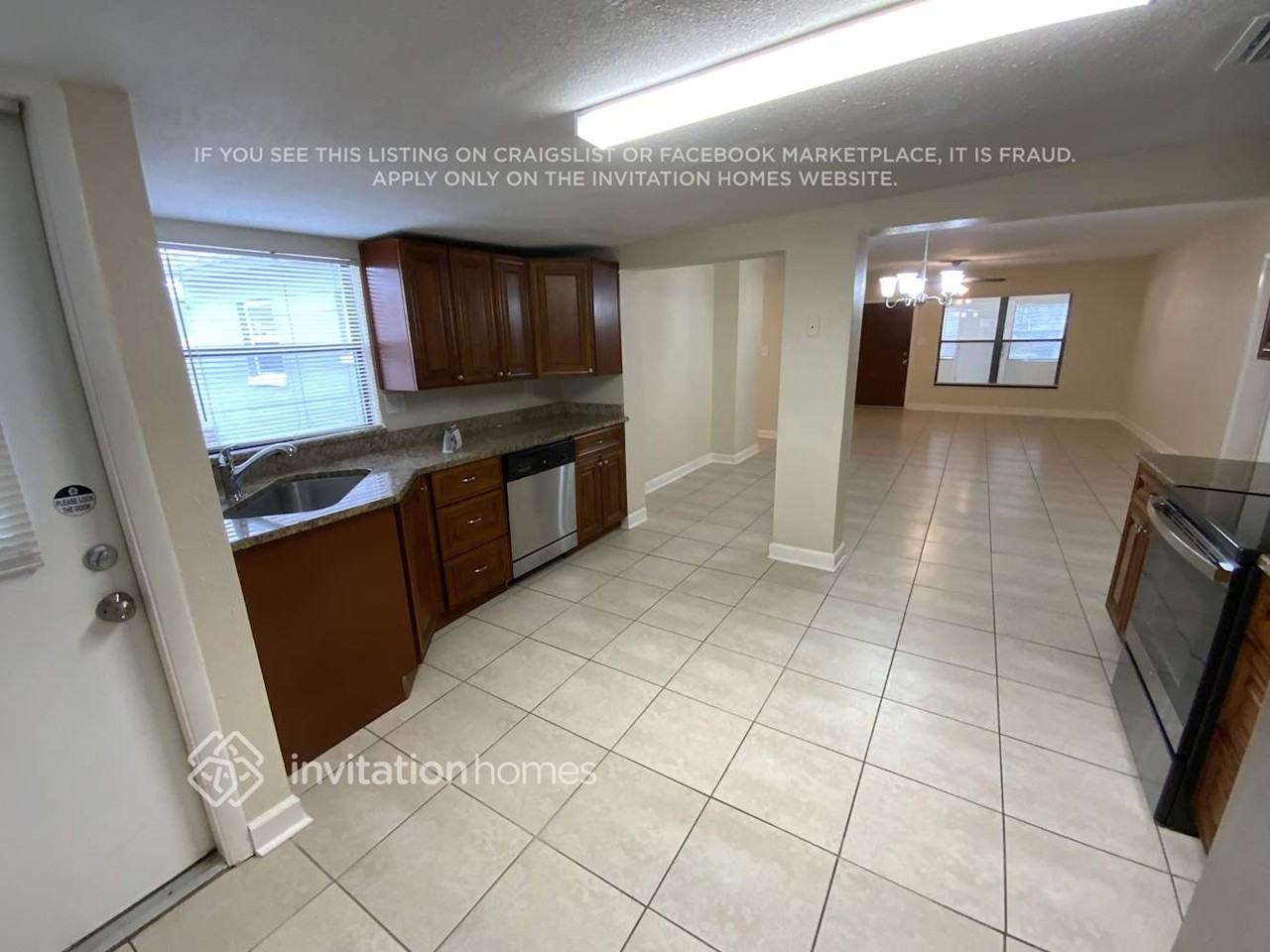 2302 Carroll Grove Dr - Photo 5 of 22