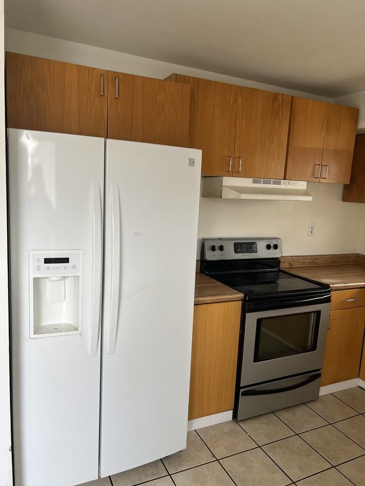 1043 Mazatlan Cir #A - Photo 3 of 12