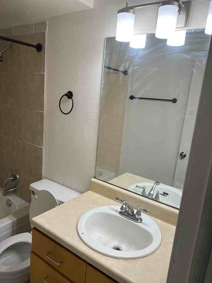 1043 Mazatlan Cir #A - Photo 6 of 12