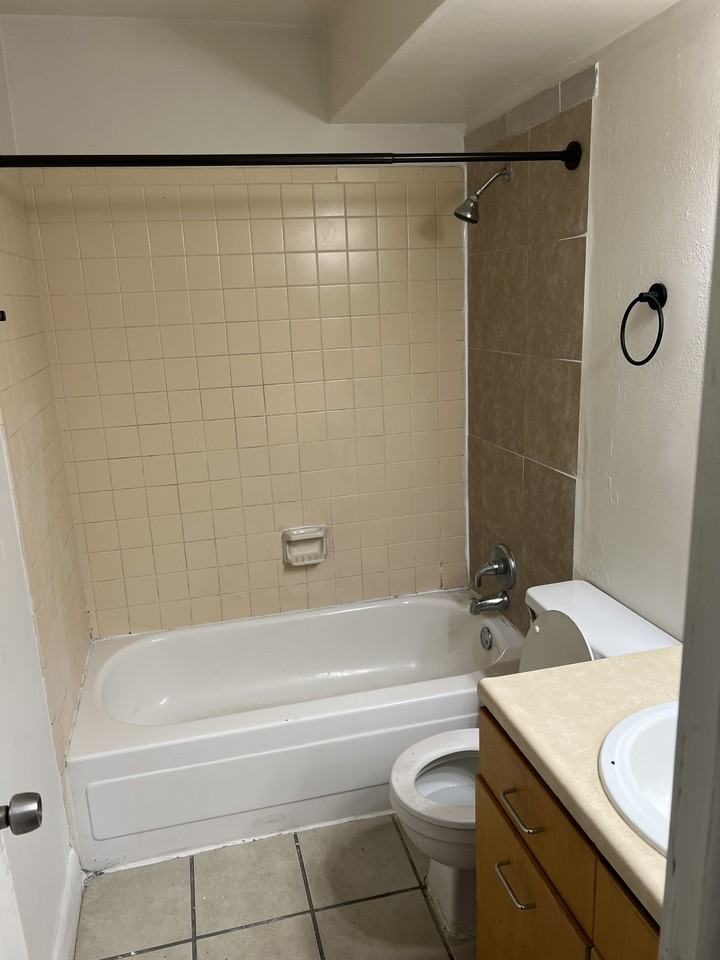 1043 Mazatlan Cir #A - Photo 7 of 12