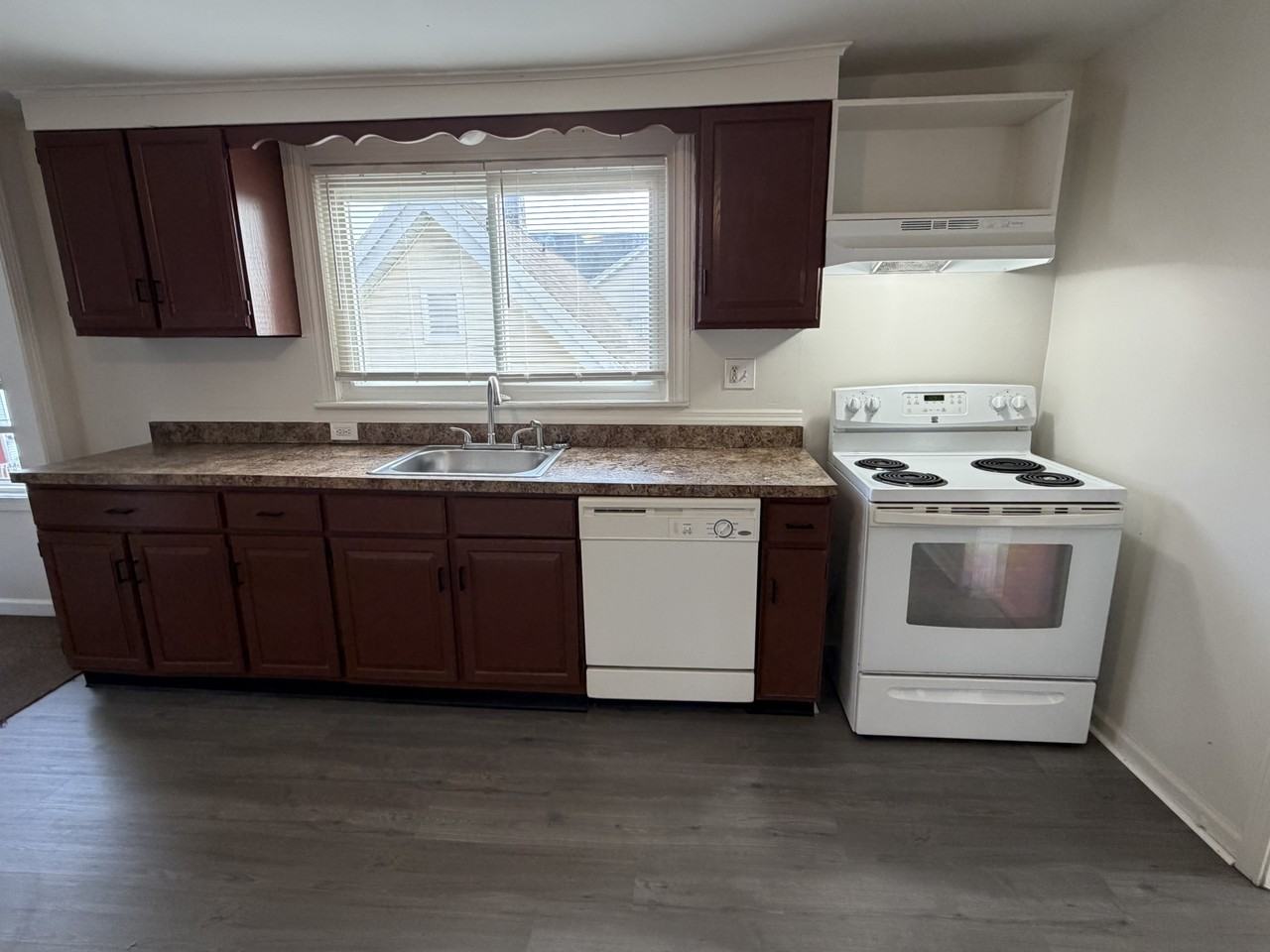 33 Howard St #2ndFL - Photo 2 of 15