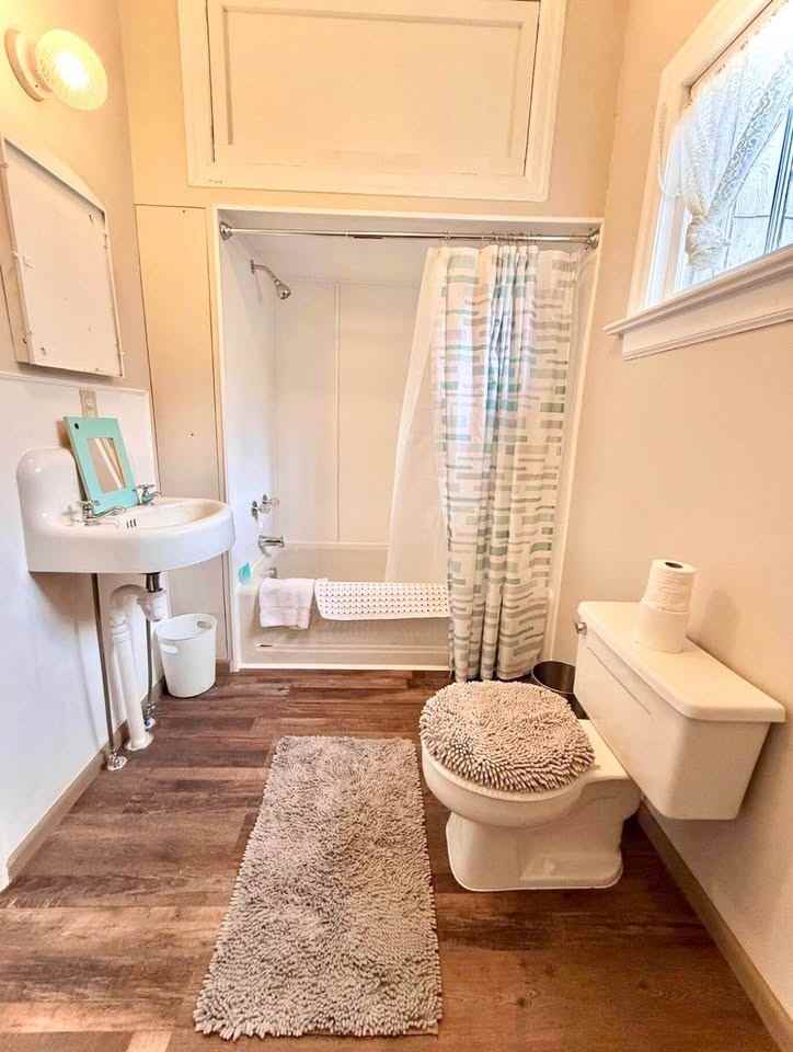 2402 Walnut St #NA - Photo 2 of 10