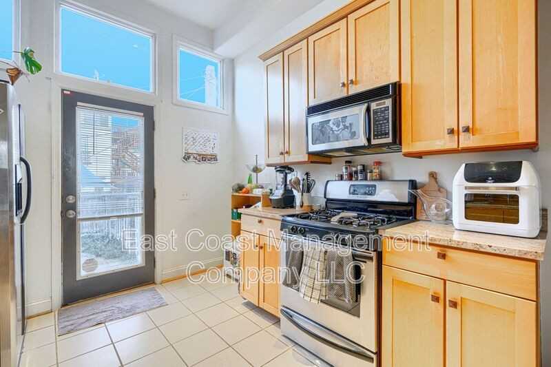 1321 Cooksie St - Photo 5 of 31