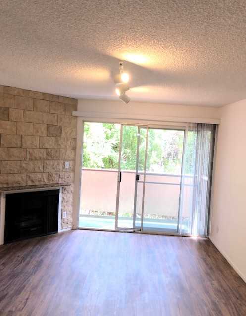 5320 Whitsett Ave #10 - Photo 3 of 32
