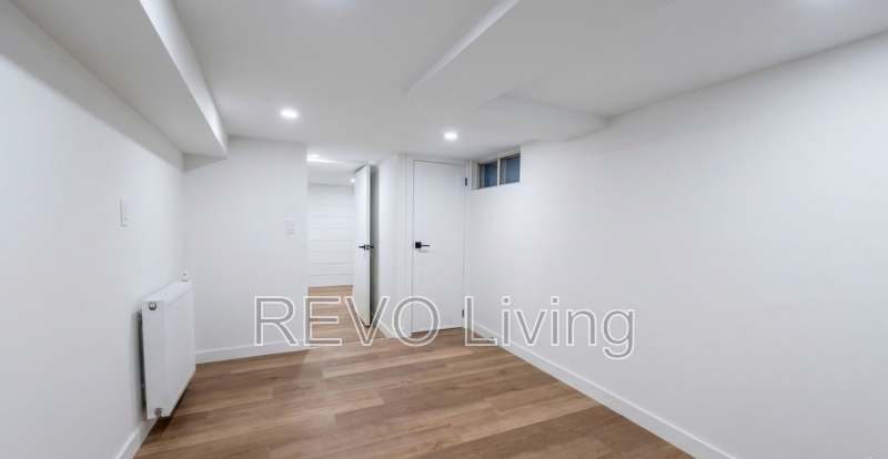 131 Vine St S #4 - Photo 2 of 5