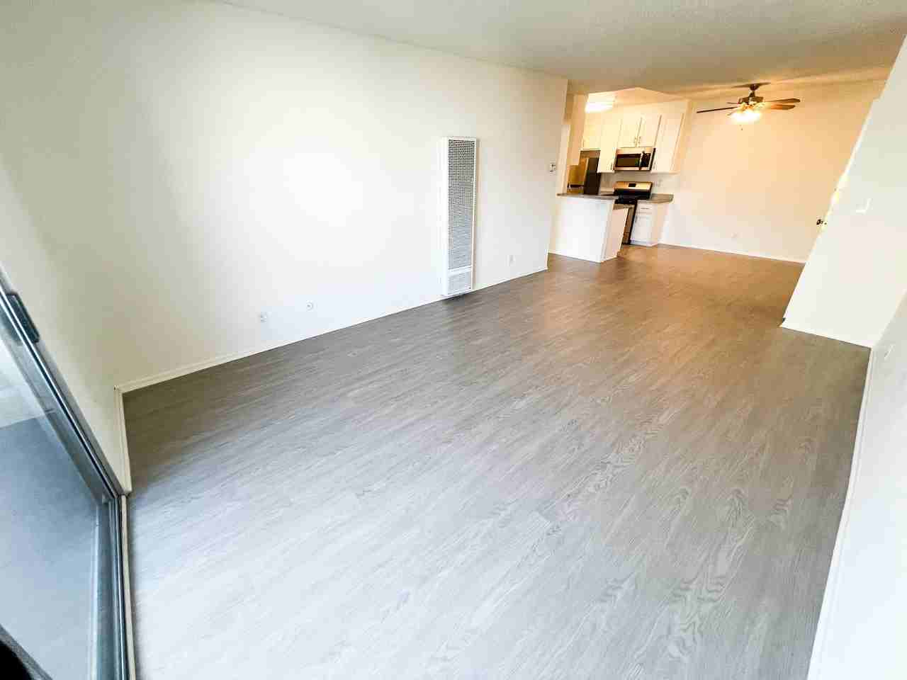11018 Moorpark Apartments - Photo 7 of 27