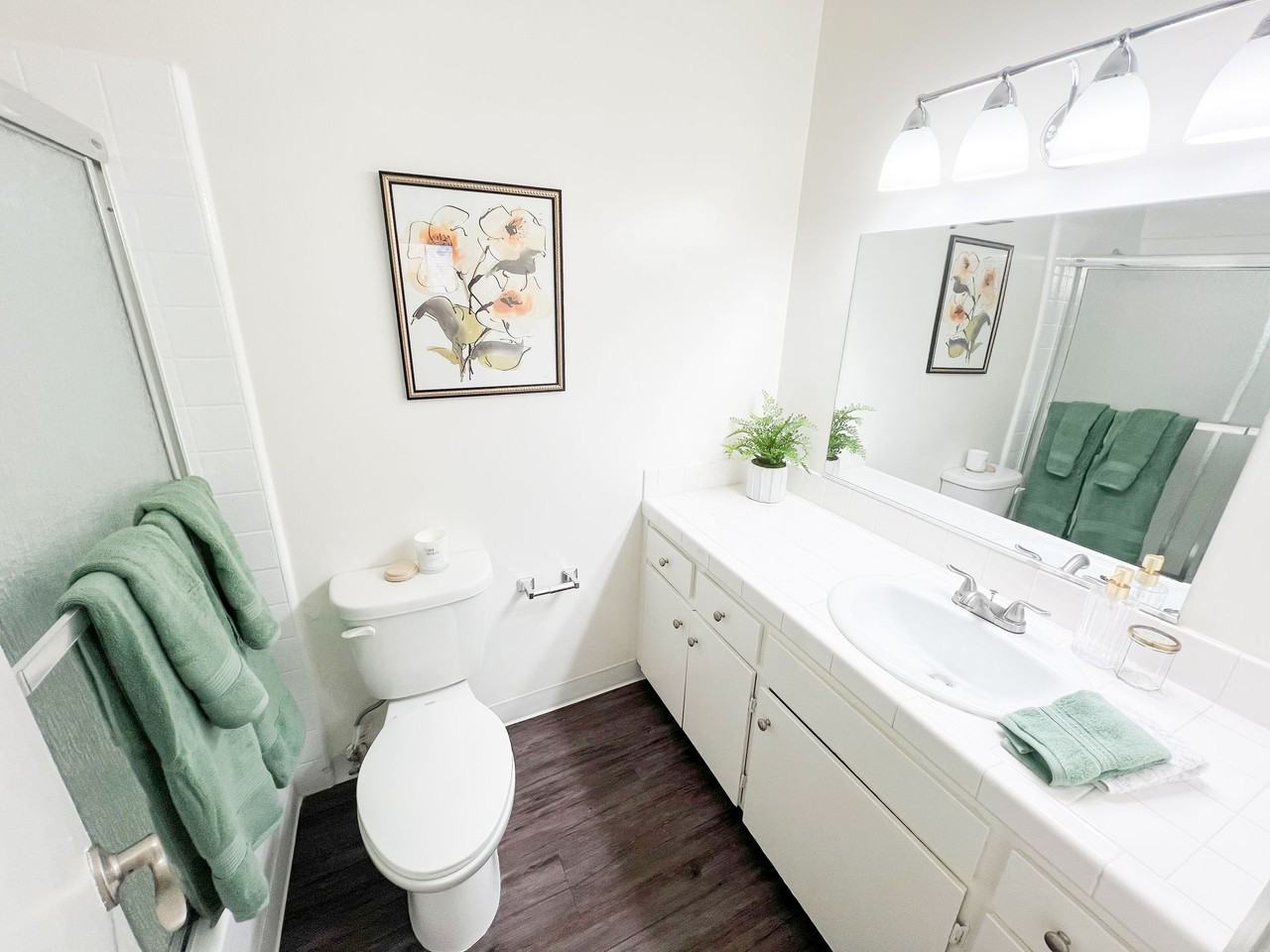 Margate Apartments - Photo 4 of 24