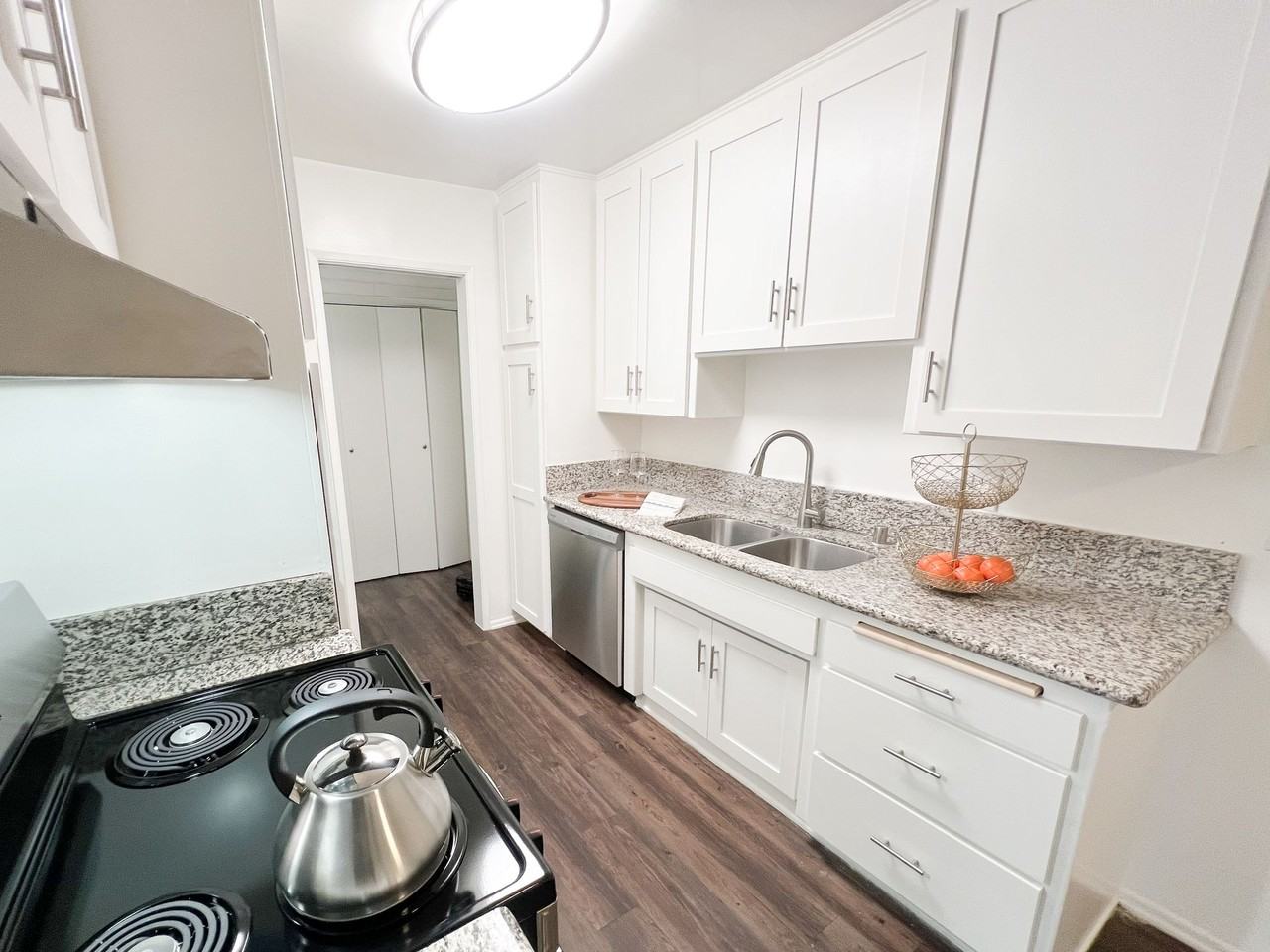 Margate Apartments - Photo 6 of 24