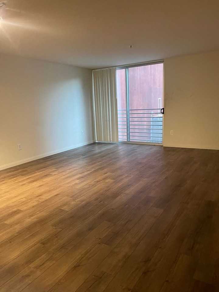 The Billboard Loft Apartments - Photo 4 of 28