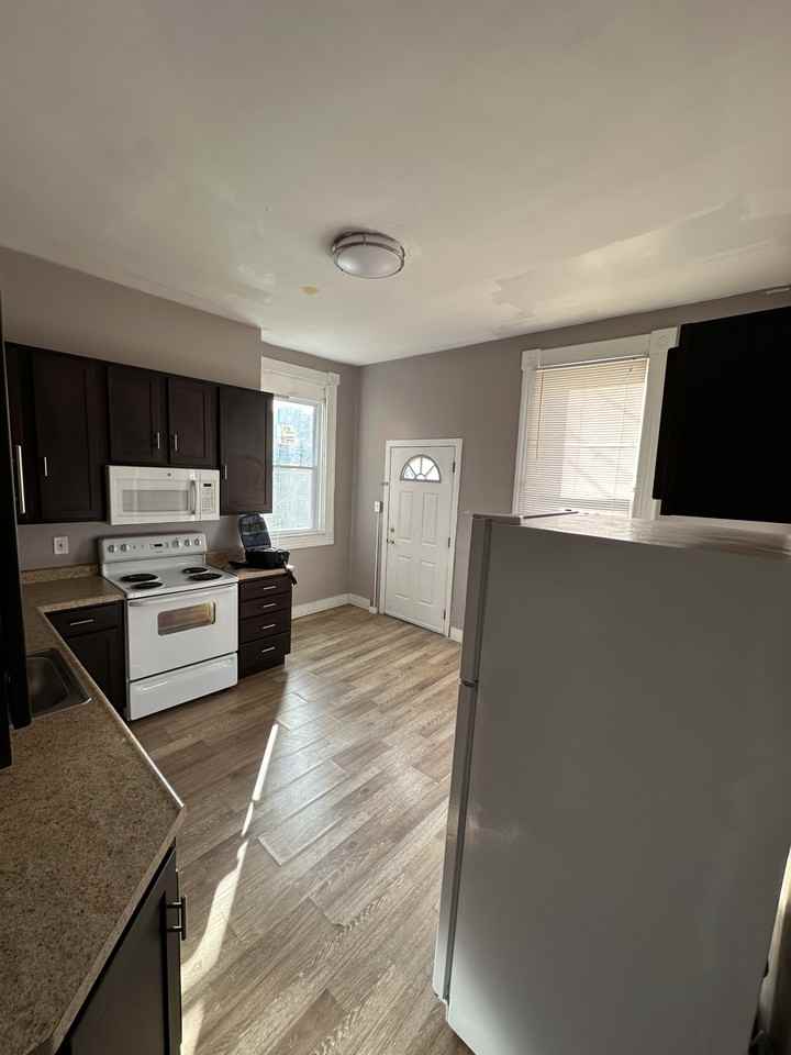 328 Amber St #1 - Photo 2 of 10