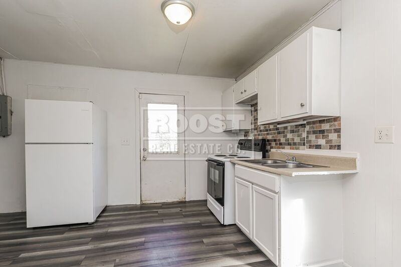 1016 Heard Ave - Photo 2 of 10