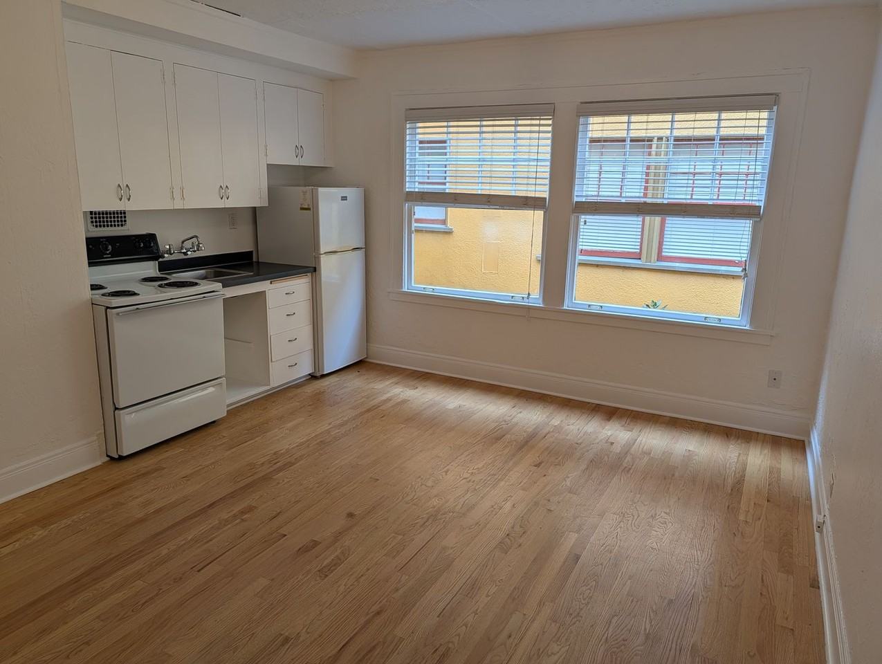 Greenway Apartments - Photo 7 of 34