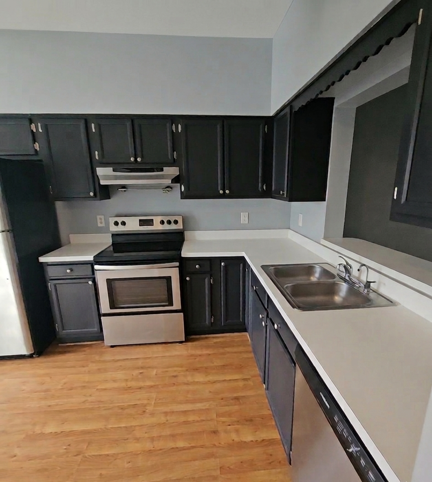 1547 Heritage Ave #NA - Photo 4 of 21