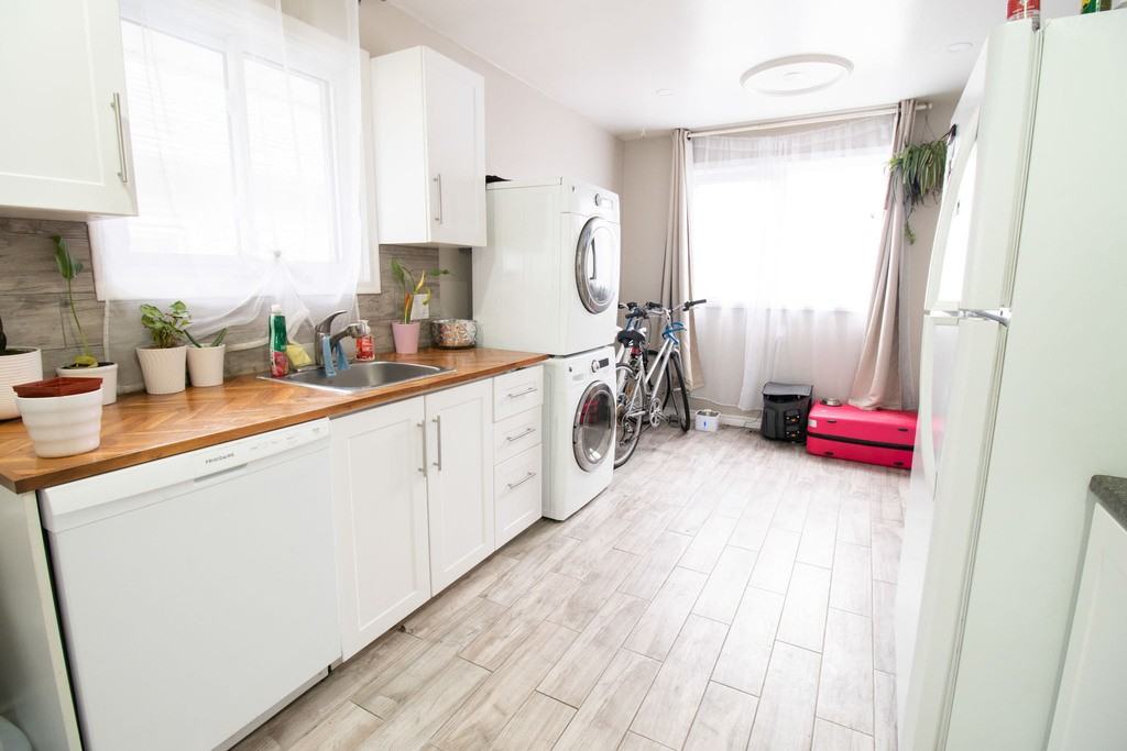 5 Alexandra Blvd - Photo 7 of 17