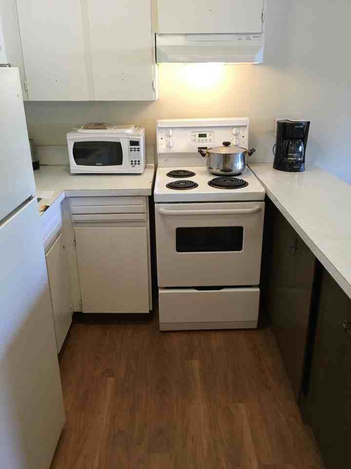 3570 East Hastings St - Photo 3 of 8