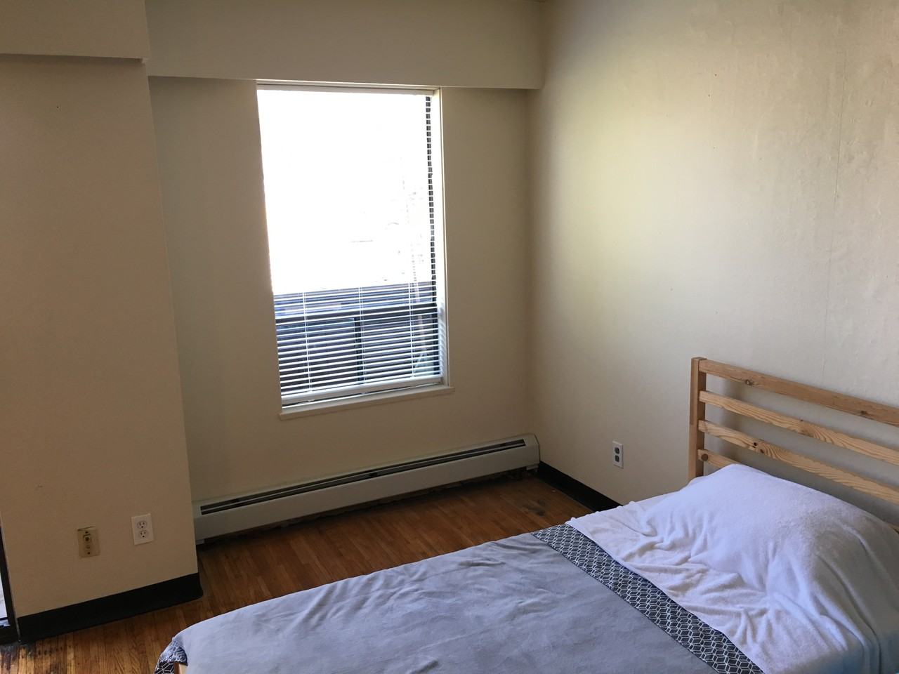 3570 East Hastings St - Photo 7 of 8