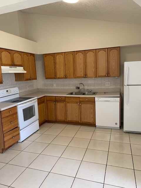 843 Franconville Ct #1 - Photo 3 of 9