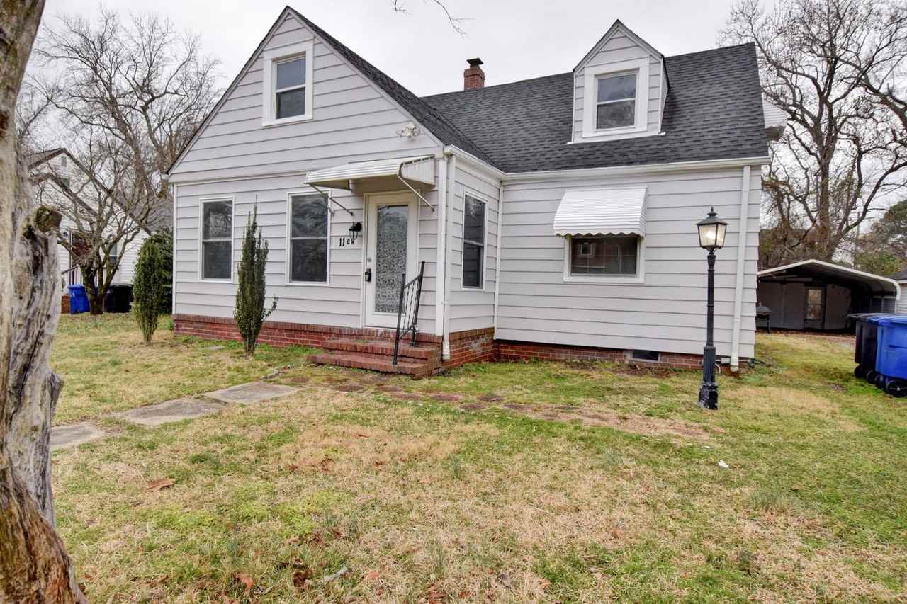 11 Roberts Ct W - Photo 2 of 37