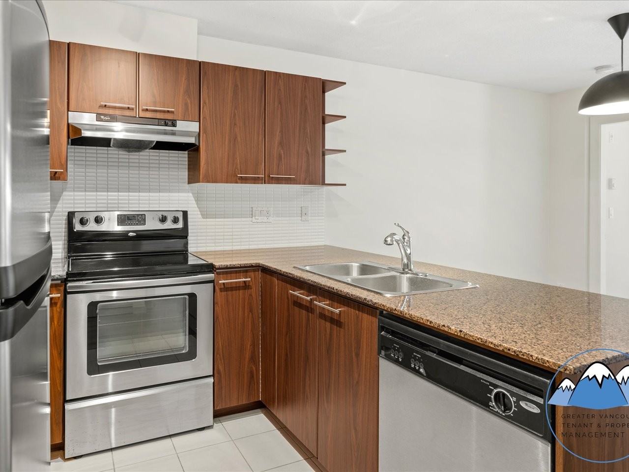 4728 Brentwood Dr - Photo 5 of 50