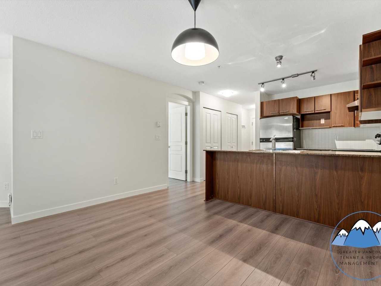 4728 Brentwood Dr - Photo 6 of 50