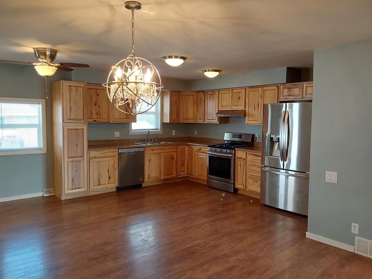 2201 12th St #1 - Photo 4 of 29