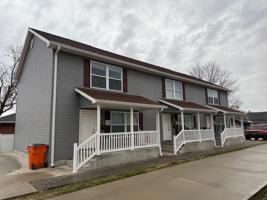featured image of 915 N Riverside Dr #1