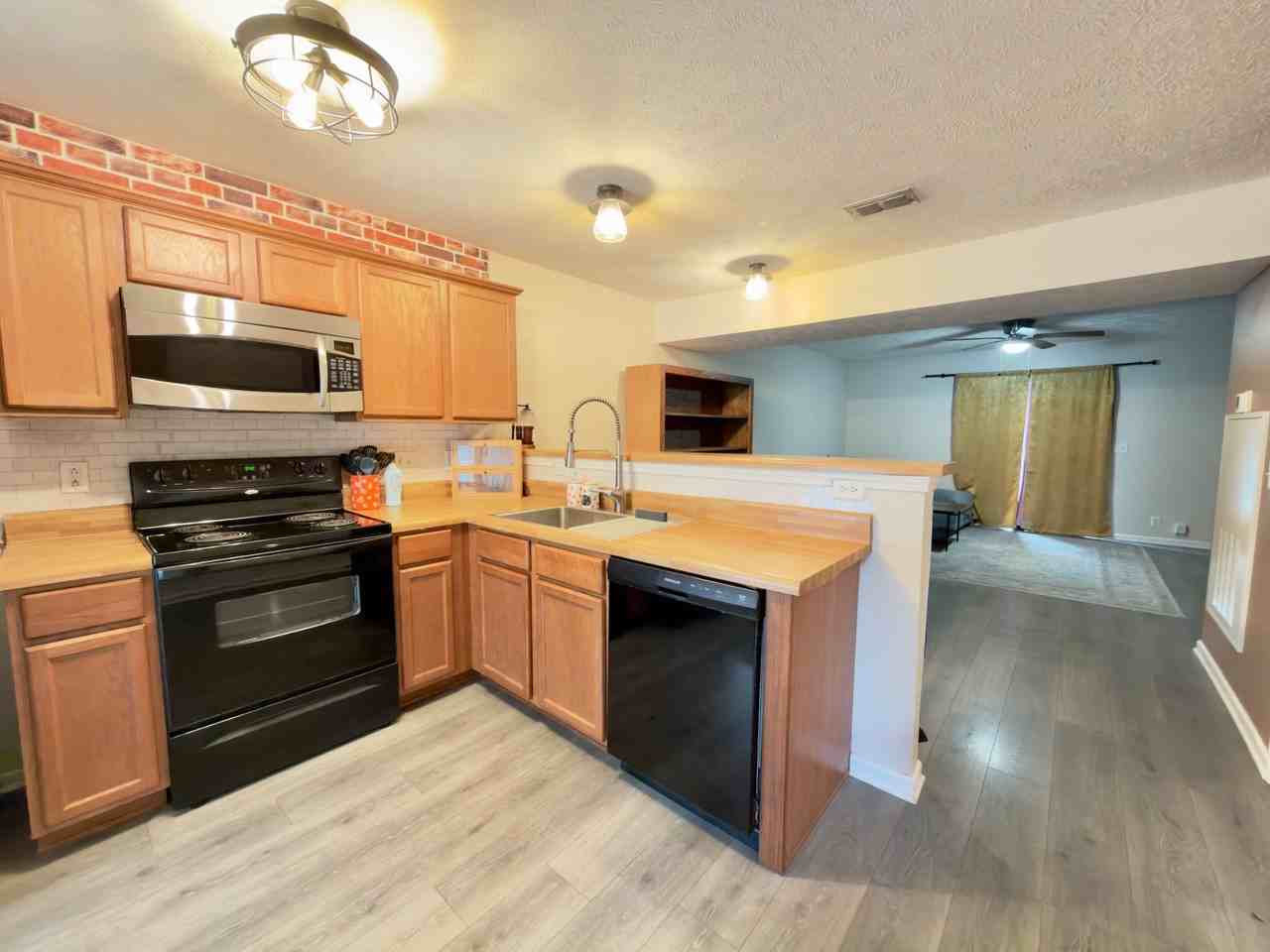 1307 Amsterdam Ct #1 - Photo 5 of 18