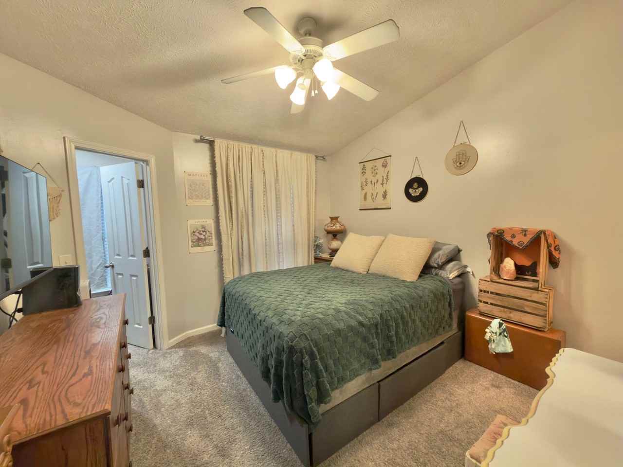 1307 Amsterdam Ct #1 - Photo 7 of 18