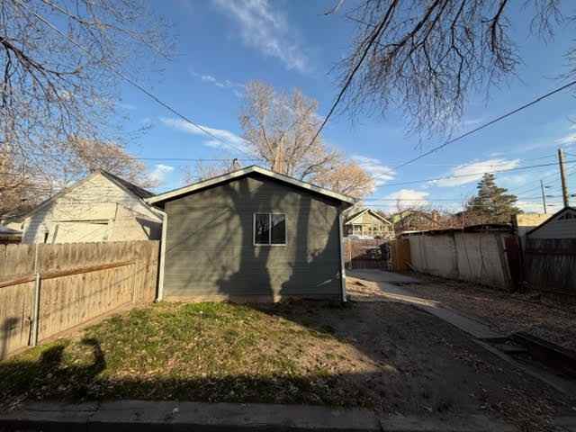 829 S Mcclelland St #1 - Photo 4 of 25