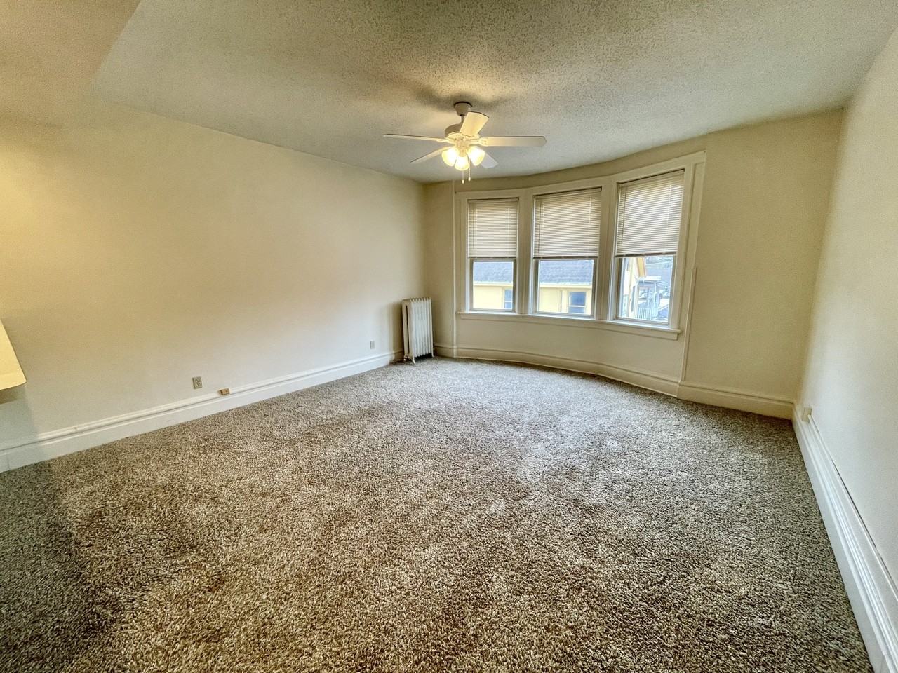 1417 6th Ave #6 - Photo 5 of 11