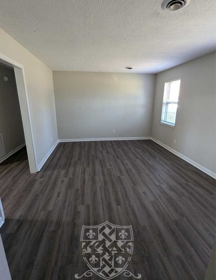 413 Shawnee Dr #1 - Photo 5 of 11