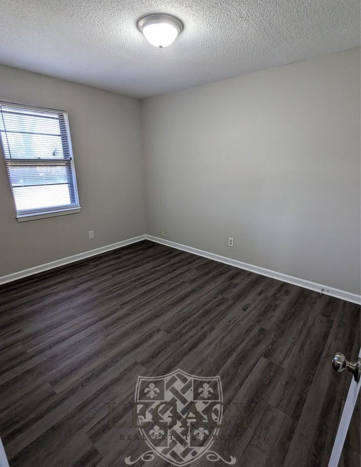 413 Shawnee Dr #1 - Photo 6 of 11