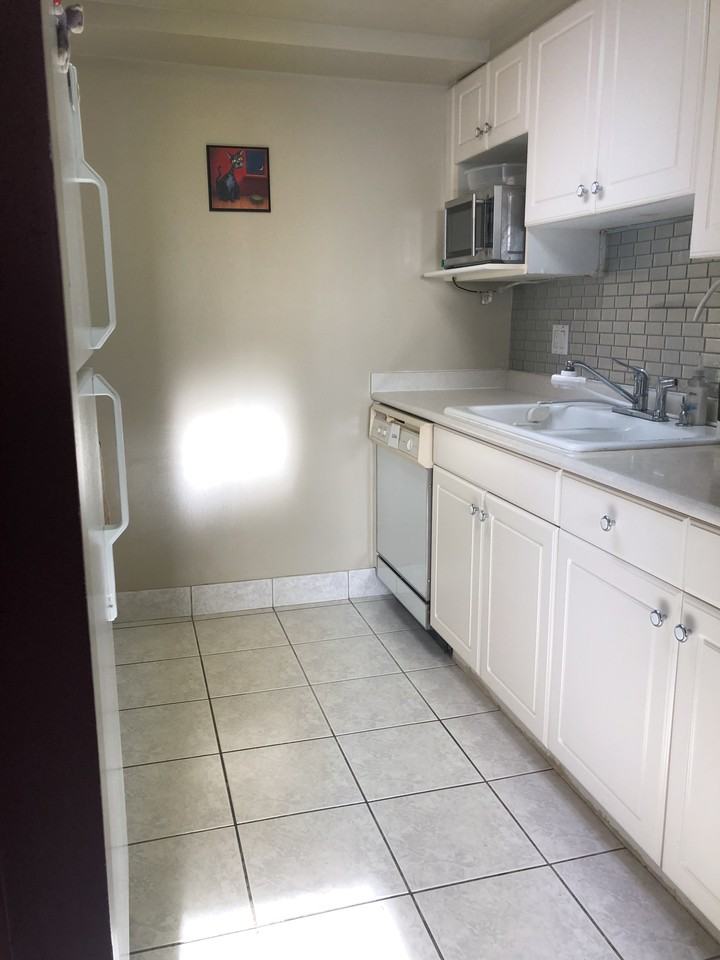 283 Davie Street - Photo 3 of 8