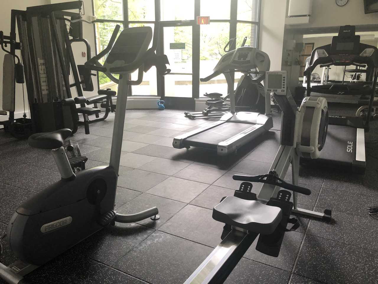 283 Davie Street - Photo 6 of 8