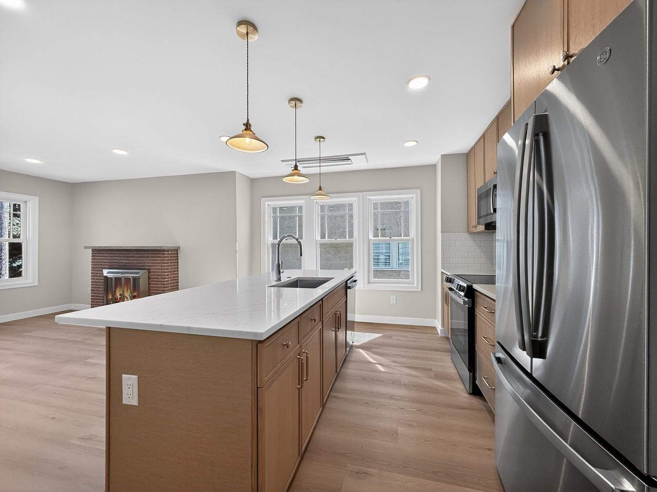 8037 Brooklyn Ave Ne #1 - Photo 4 of 19