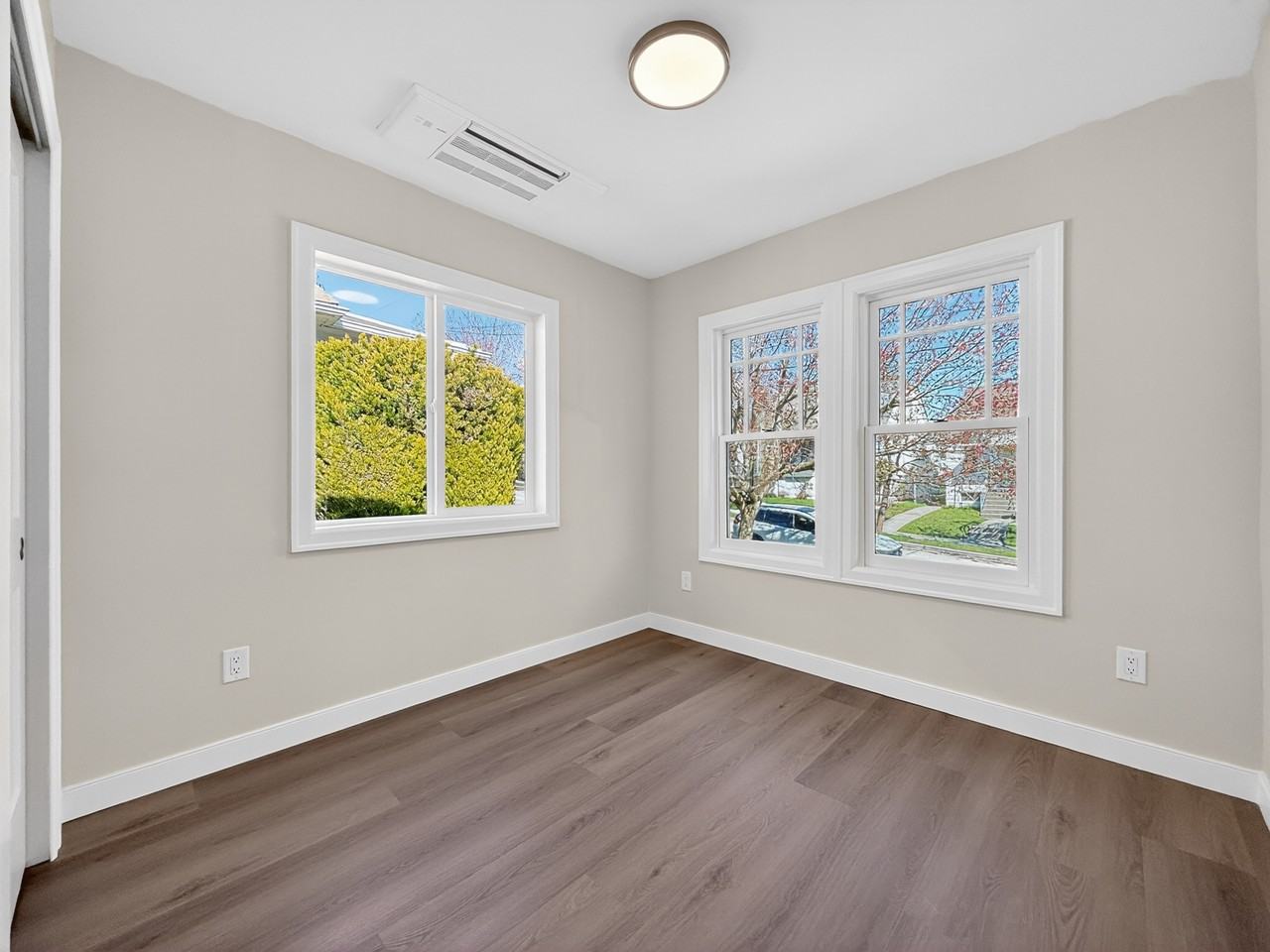 8037 Brooklyn Ave Ne #1 - Photo 6 of 19