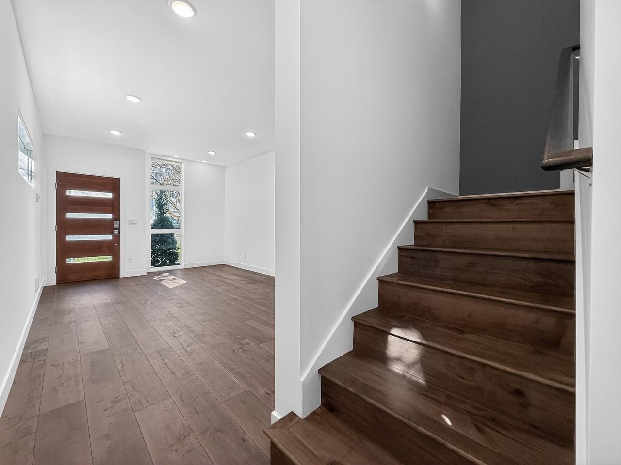 809C Nw 52nd St #C - Photo 6 of 28