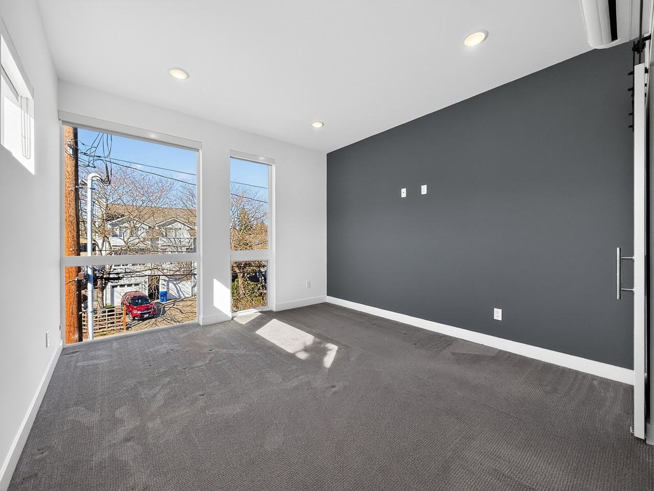 809C Nw 52nd St #C - Photo 7 of 28