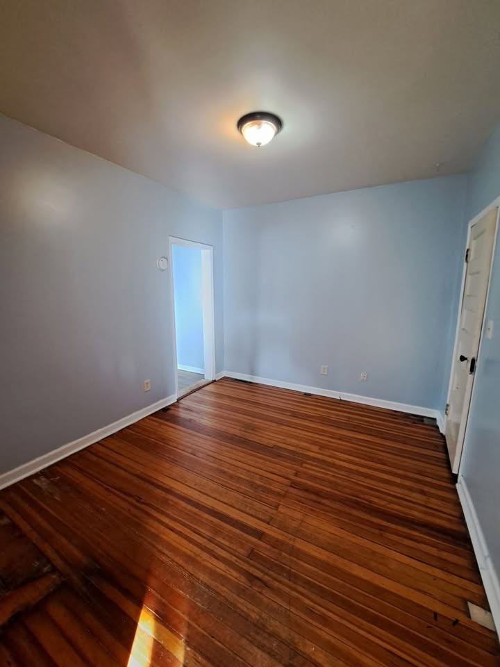 901 Nott Street #1R - Photo 5 of 12