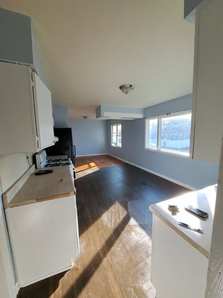 901 Nott Street #1R - Photo 7 of 12