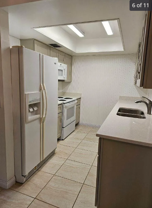 2426 Mill Run Blvd #1 - Photo 2 of 9