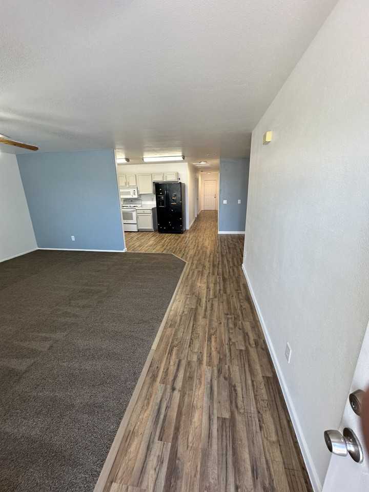 10549 W. CarouselUnit A #1 - Photo 2 of 11