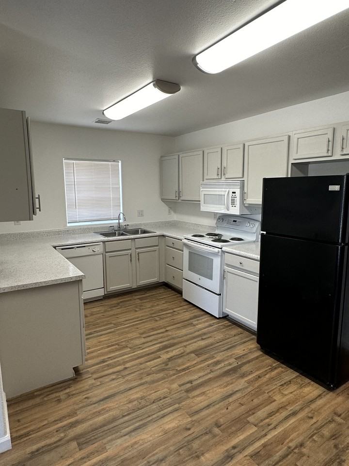10549 W. CarouselUnit A #1 - Photo 6 of 11