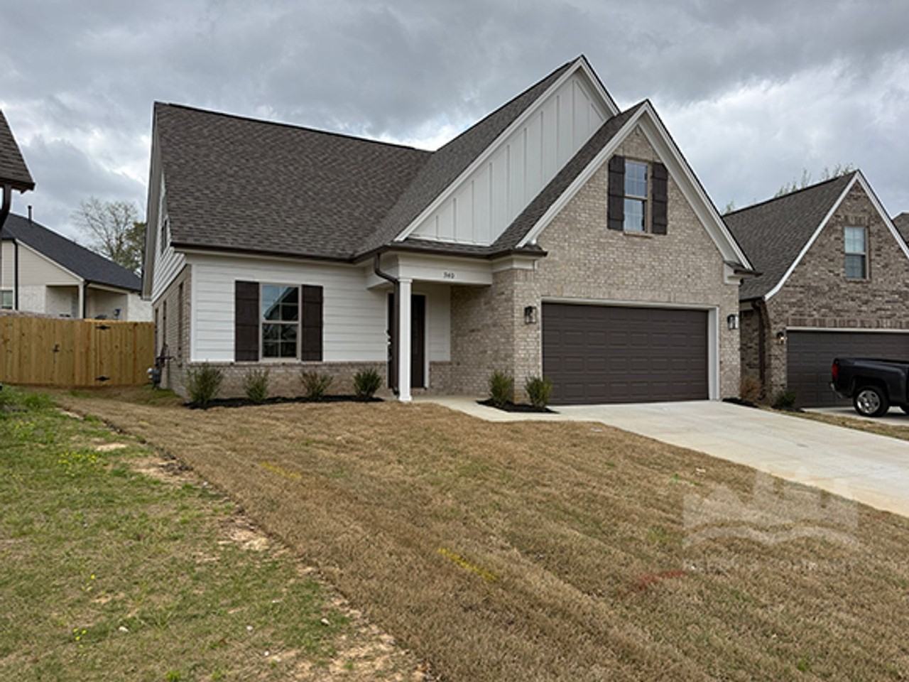 340 Maple St - Photo 2 of 21