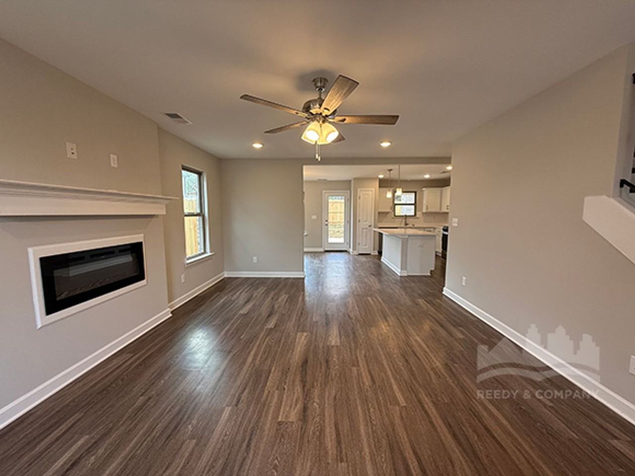 340 Maple St - Photo 4 of 21