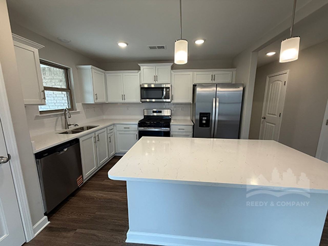 340 Maple St - Photo 7 of 21