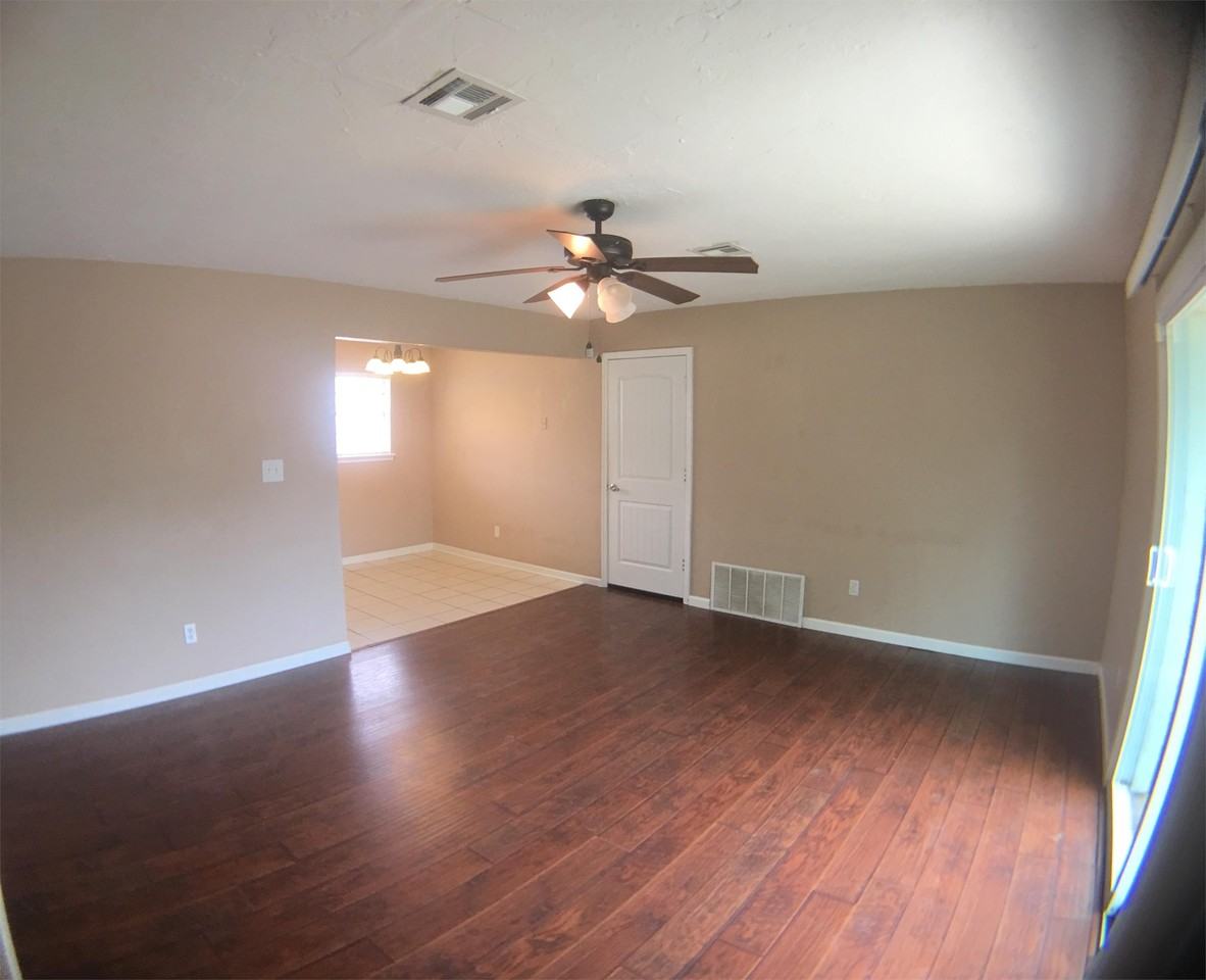 1401 High Meadows Dr #1 - Photo 4 of 10